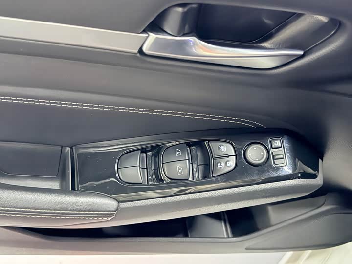 Фото 4 - Nissan Teana