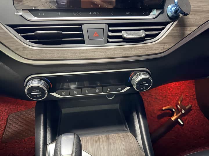 Фото 5 - Nissan Teana