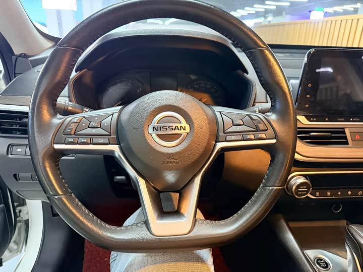 Фото 9 - Nissan Teana