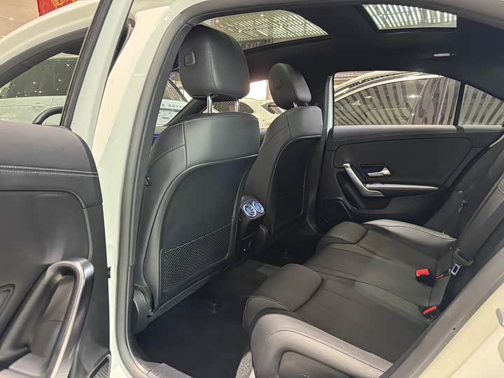 Фото 5 - Mercedes-Benz A-Class