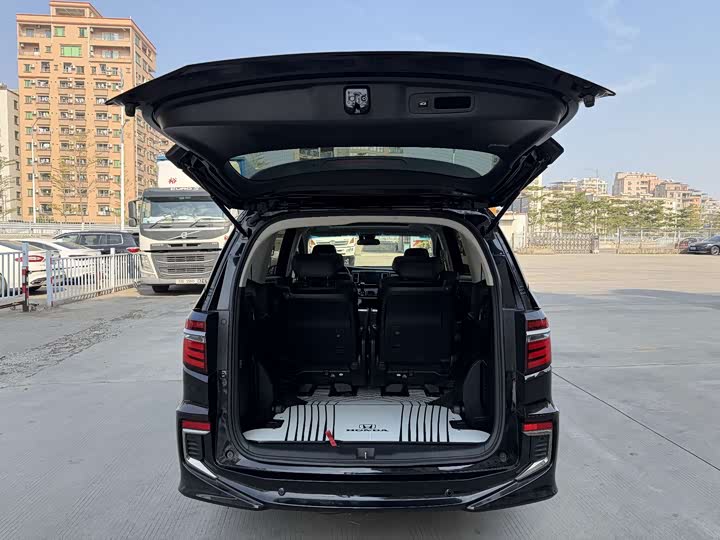 Фото 4 - Honda Elysion