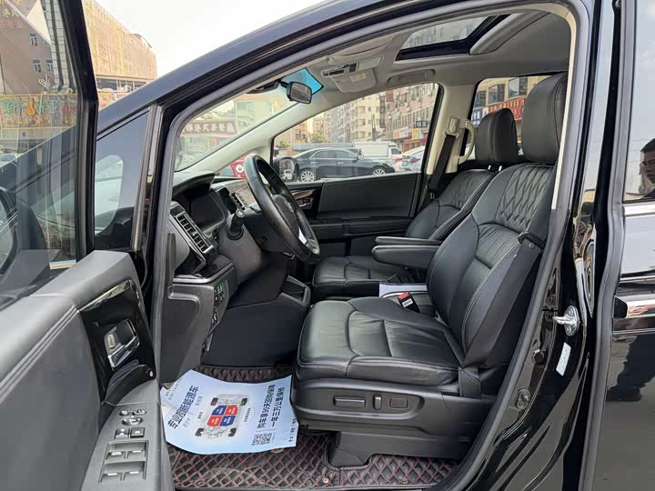 Фото 7 - Honda Elysion