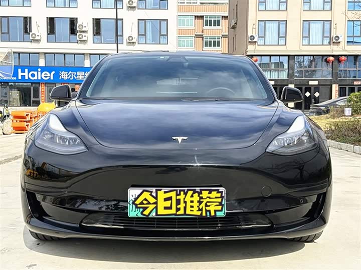 Фото 2 - Tesla Model 3