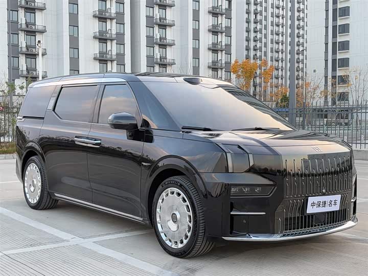 Фото 2 - Zeekr 009