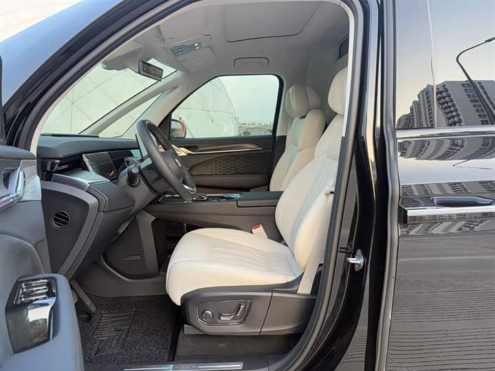 Фото 6 - Zeekr 009