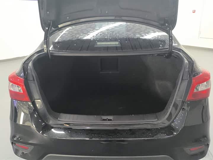 Фото 4 - Nissan Sylphy