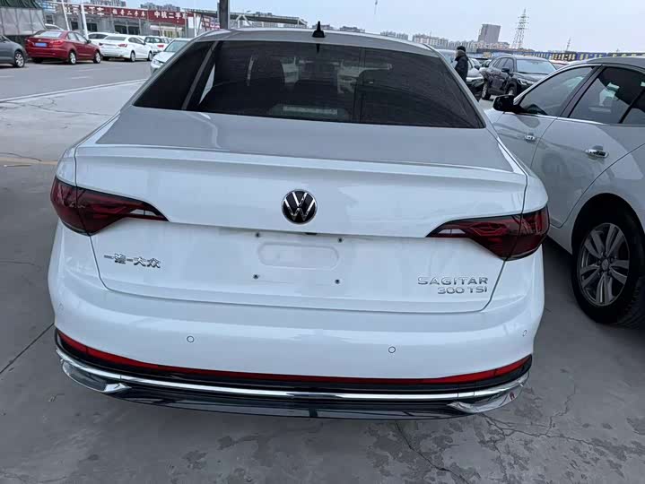 Фото 3 - Volkswagen Sagitar L