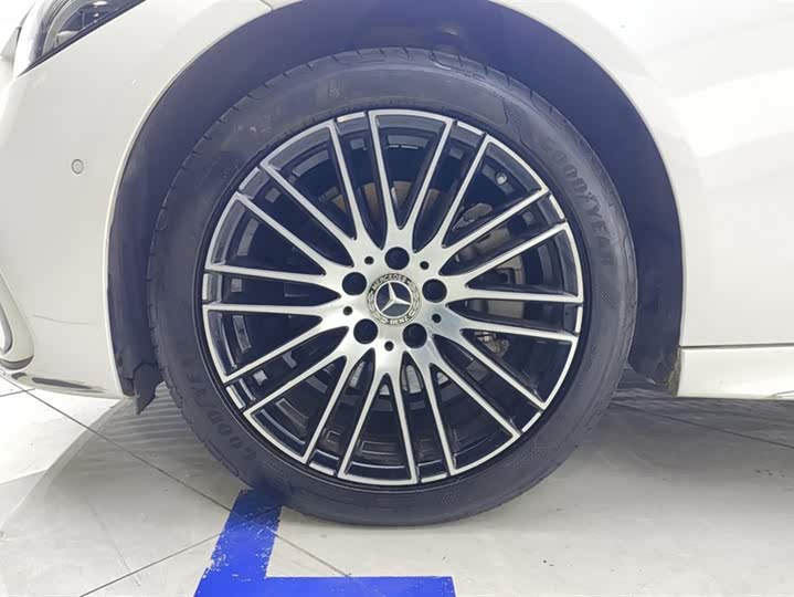 Фото 6 - Mercedes-Benz C-Class