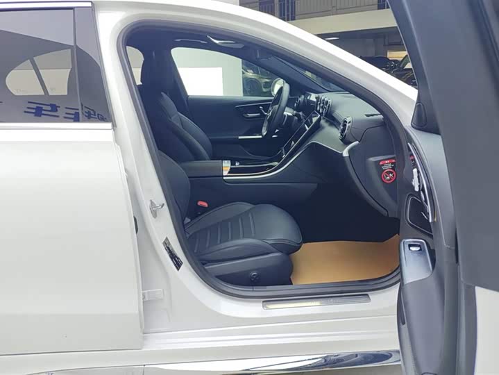 Фото 8 - Mercedes-Benz C-Class