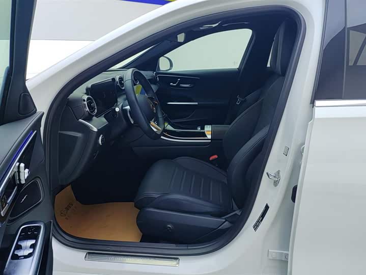 Фото 9 - Mercedes-Benz C-Class