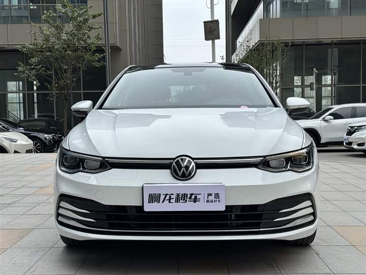 Фото 2 - Volkswagen Golf