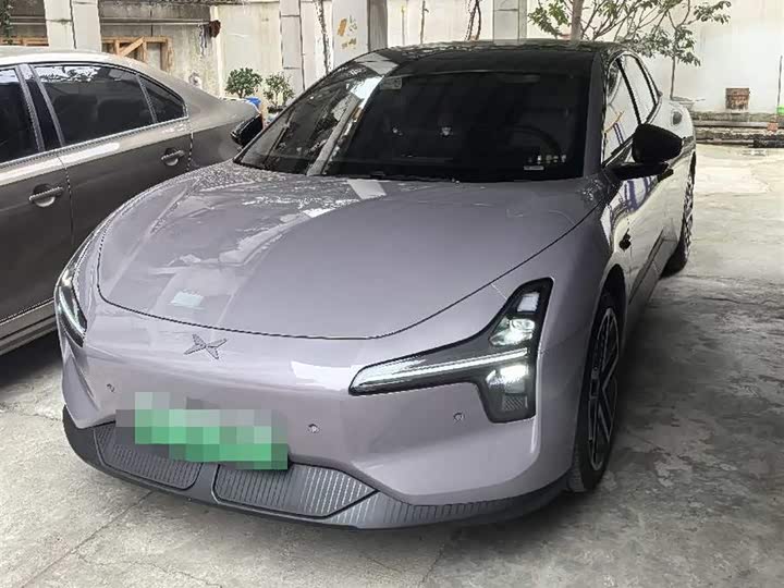 Фото 1 - XPeng Mona M03