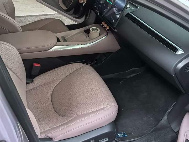 Фото 6 - XPeng Mona M03