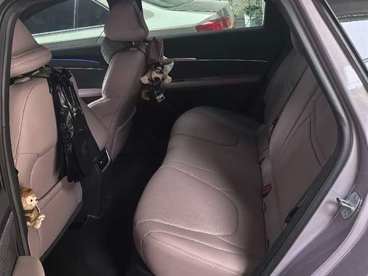 Фото 7 - XPeng Mona M03