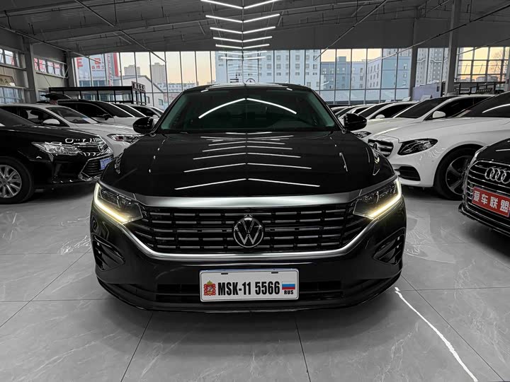 Фото 2 - Volkswagen Passat