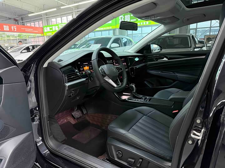 Фото 7 - Volkswagen Passat