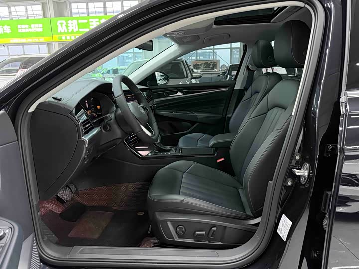 Фото 8 - Volkswagen Passat