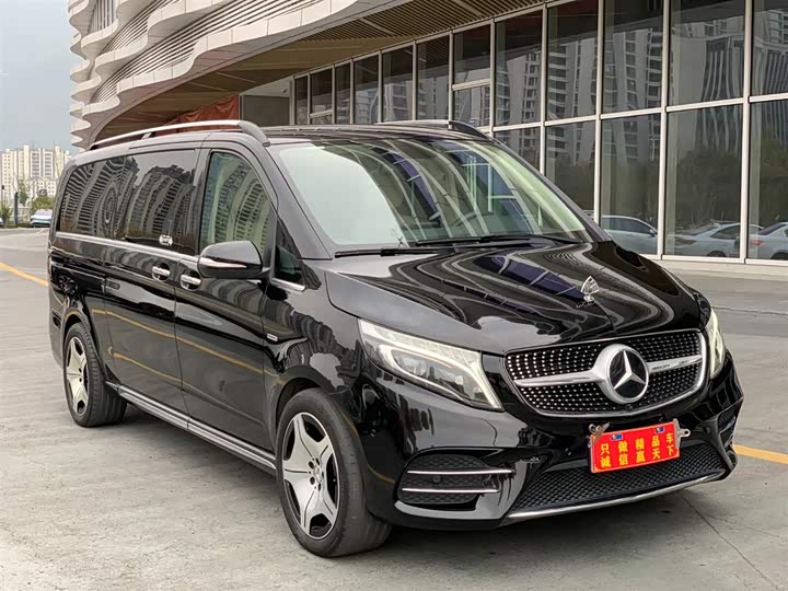 Фото 3 - Mercedes-Benz V-Class