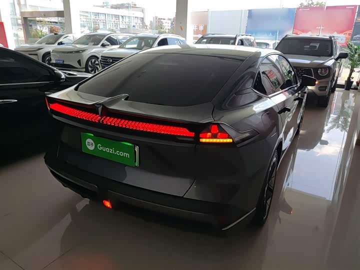 Фото 8 - Changan Deepal SL03