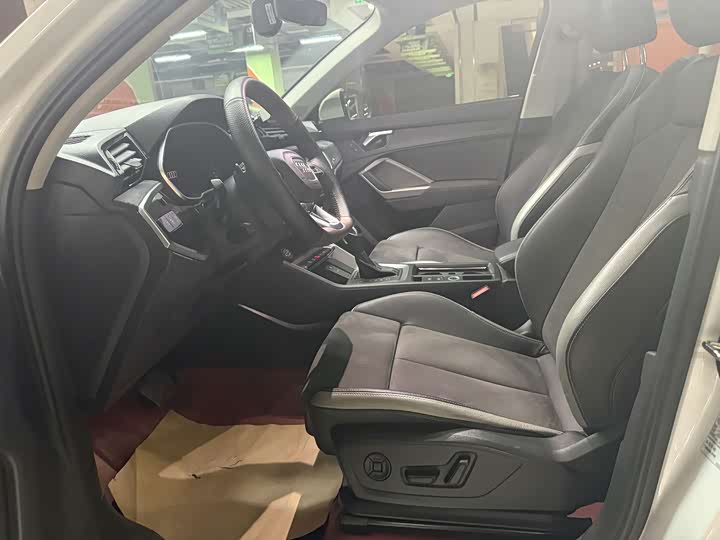 Фото 3 - Audi Q3