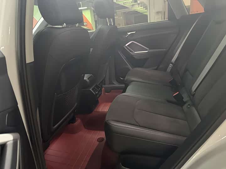 Фото 4 - Audi Q3