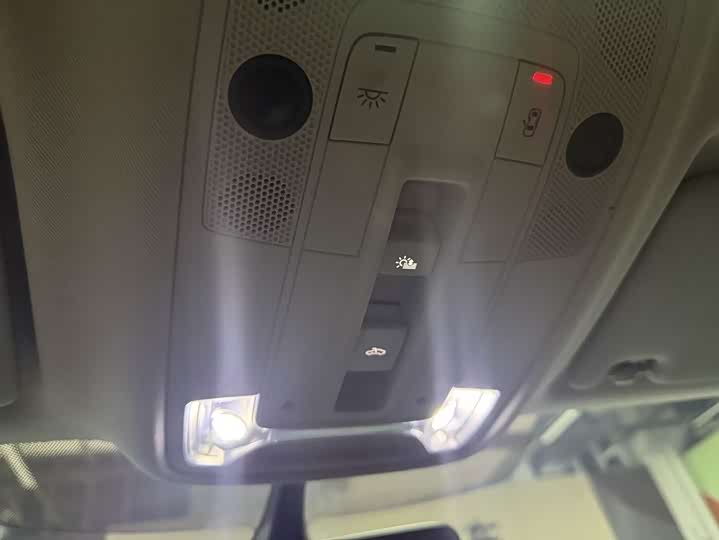 Фото 6 - Audi Q3