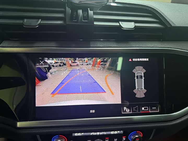 Фото 7 - Audi Q3