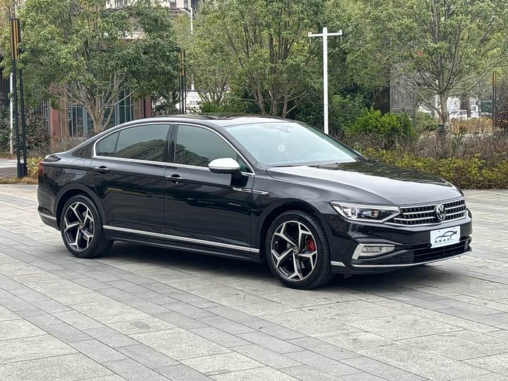 Фото 3 - Volkswagen Magotan