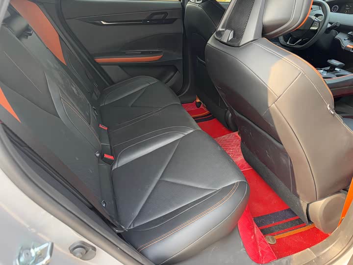 Фото 9 - Changan UNI-V