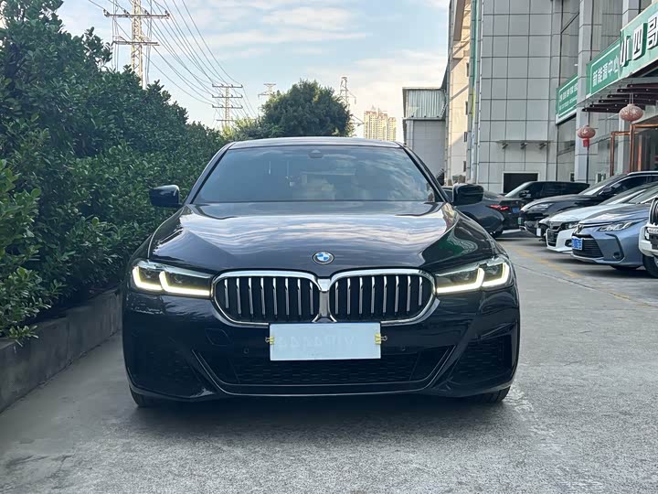 Фото 2 - BMW 5 Series