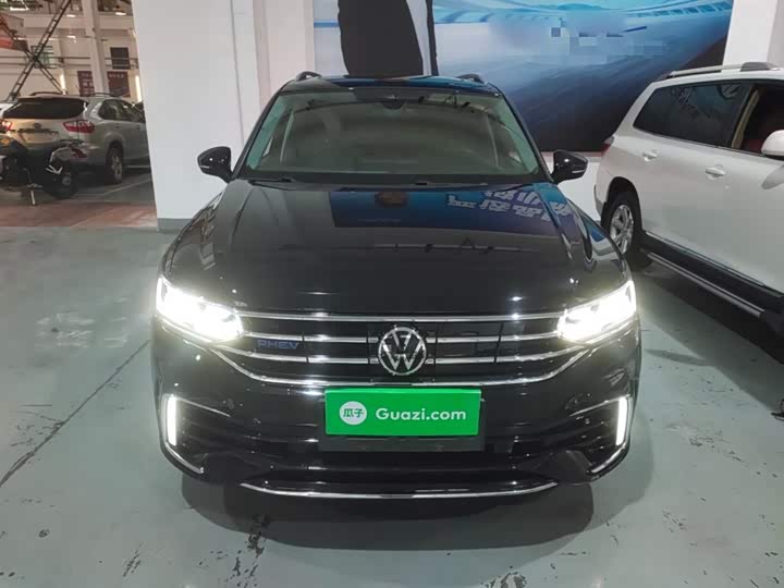 Фото 3 - Volkswagen Tiguan L Hybrid