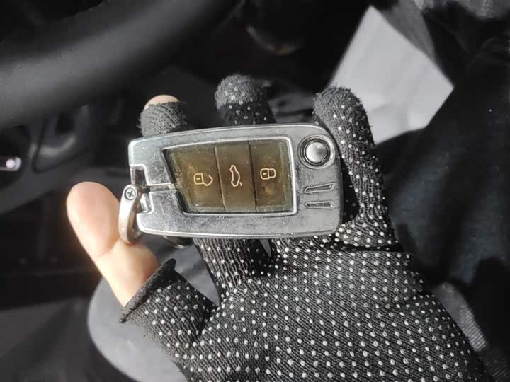 Фото 9 - Volkswagen Tiguan L Hybrid