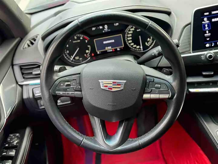 Фото 6 - Cadillac CT4