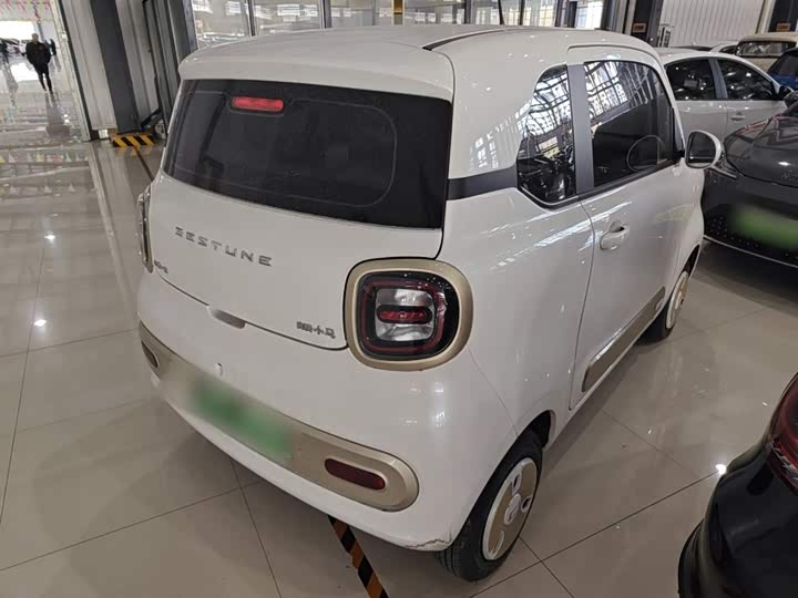 Фото 7 - Bestune Pony