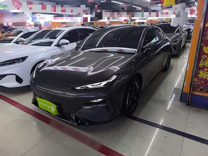 Фото 1 - Geely Galaxy E8