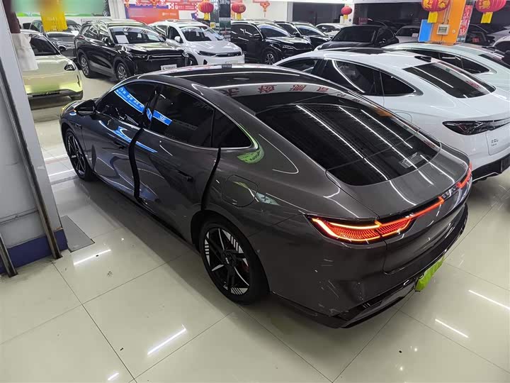 Фото 5 - Geely Galaxy E8