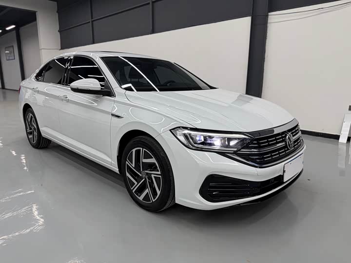 Фото 3 - Volkswagen Sagitar L