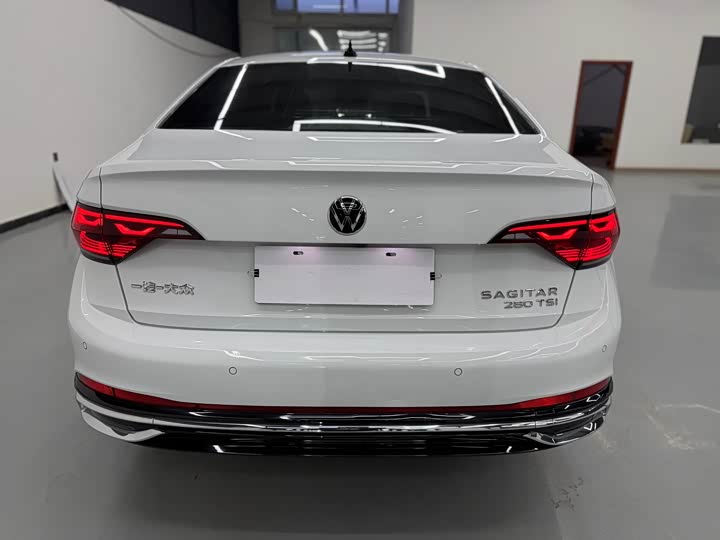 Фото 5 - Volkswagen Sagitar L