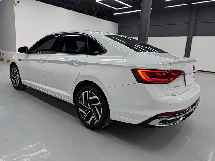 Фото 6 - Volkswagen Sagitar L