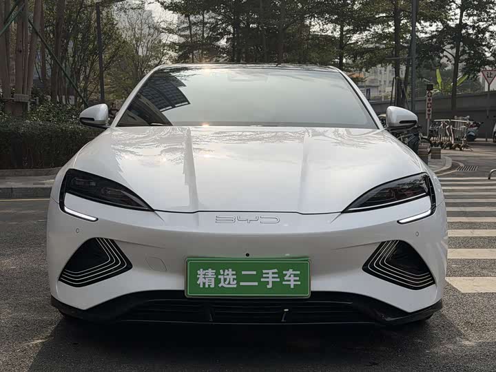 Фото 2 - BYD Seal