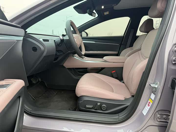 Фото 4 - XPeng Mona M03