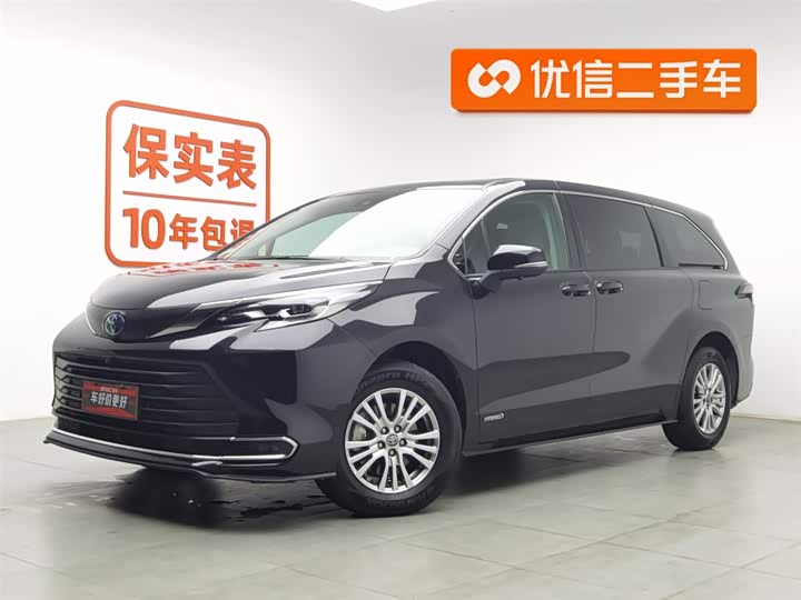 Фото 1 - Toyota Sienna