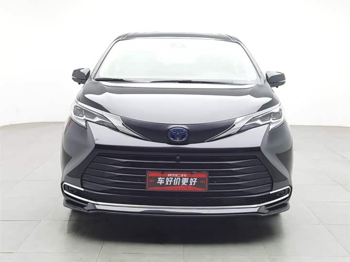 Фото 3 - Toyota Sienna