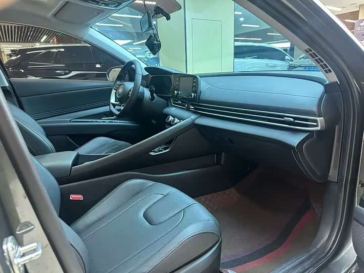 Фото 7 - Hyundai Elantra N line