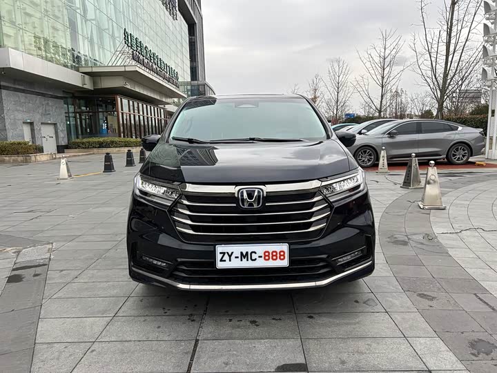 Фото 2 - Honda Odyssey