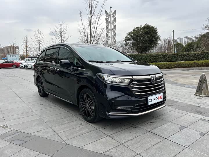 Фото 3 - Honda Odyssey