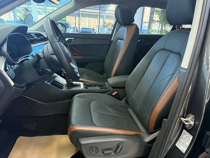 Фото 9 - Audi Q3