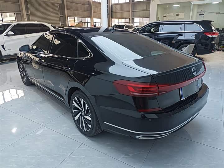 Фото 5 - Volkswagen Passat