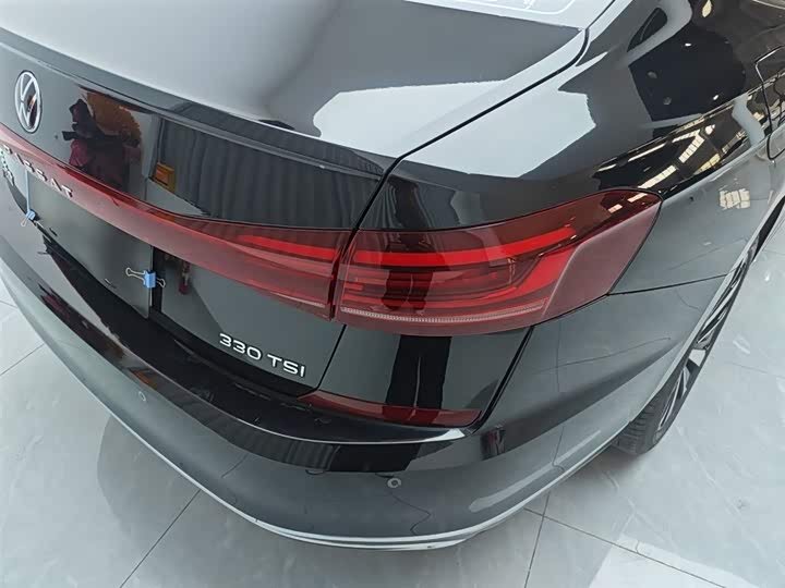 Фото 8 - Volkswagen Passat