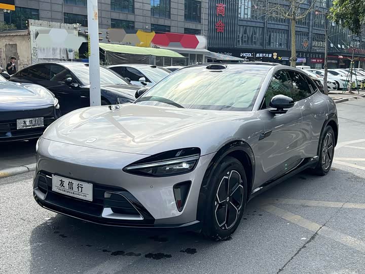 Фото 1 - Xiaomi YU7